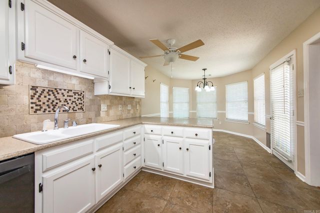 5085 Willow Glen Circle, Sherwood, AR 72120
