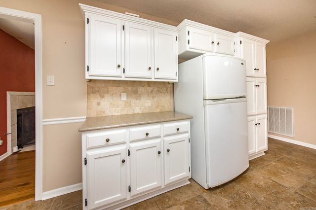 5085 Willow Glen Circle, Sherwood, AR 72120