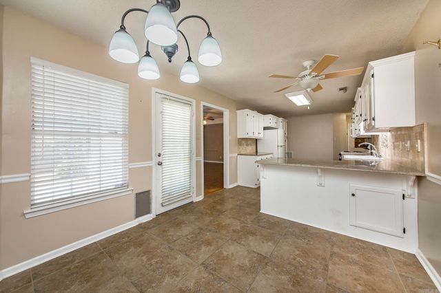 5085 Willow Glen Circle, Sherwood, AR 72120
