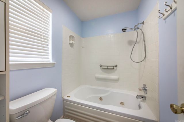 5085 Willow Glen Circle, Sherwood, AR 72120