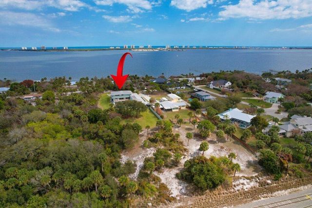 3712 E Mockingbird Hill, Jensen Beach, FL 34957