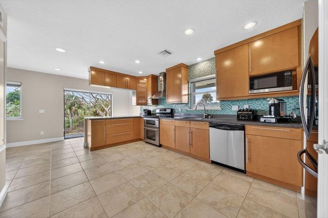3712 E Mockingbird Hill, Jensen Beach, FL 34957