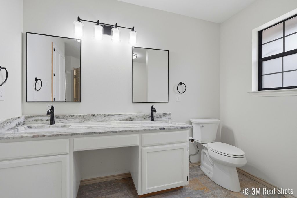 Image 13 of property listing at 5854 Hickorywood Drive, San Angelo, TX 76904