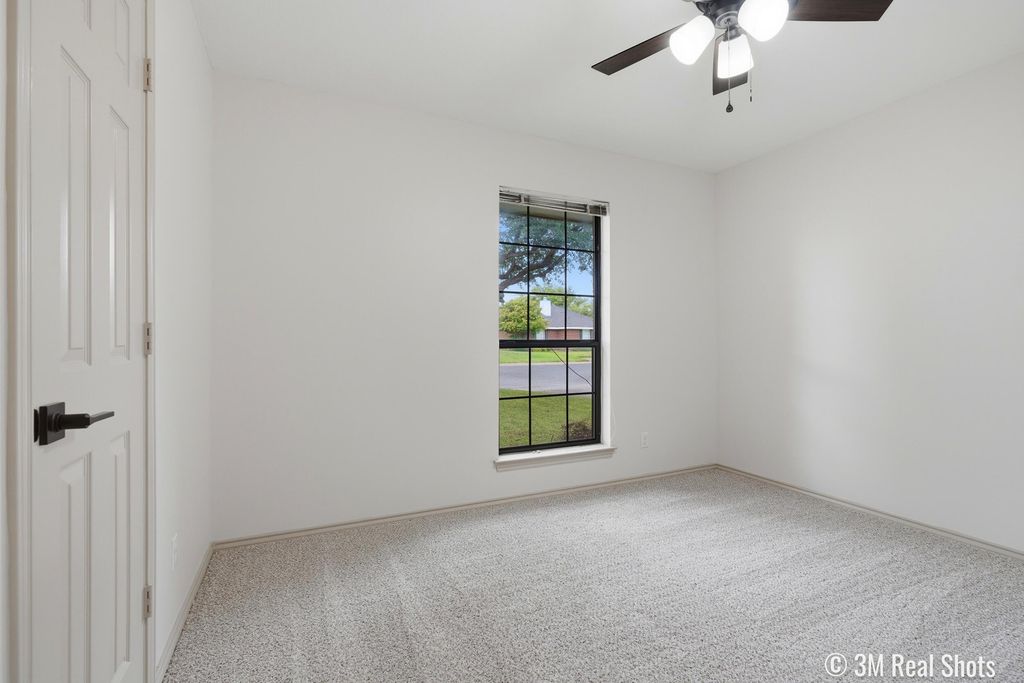 Image 16 of property listing at 5854 Hickorywood Drive, San Angelo, TX 76904
