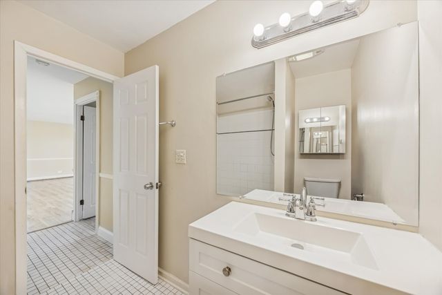 1041 N MILL Street 307, Naperville, IL 60563