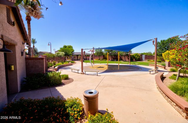 193 W LEATHERWOOD Avenue, San Tan Valley, AZ 85140