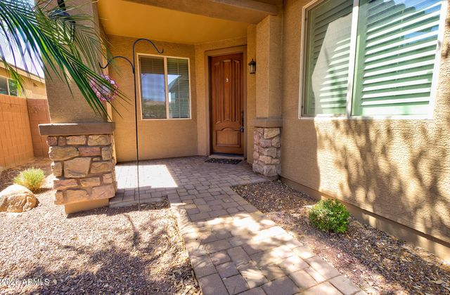 193 W LEATHERWOOD Avenue, San Tan Valley, AZ 85140