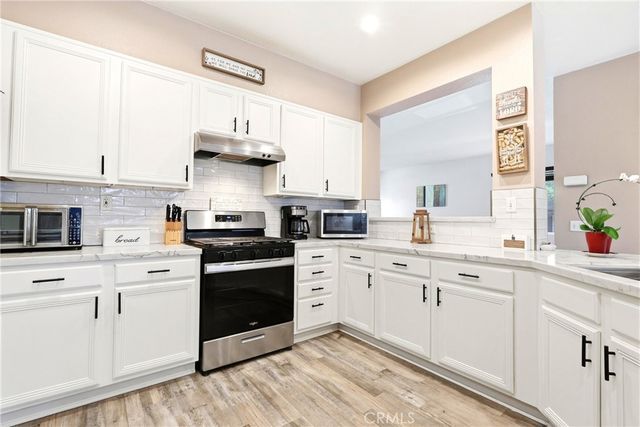 13150 La Jolla, Hesperia, CA 92344