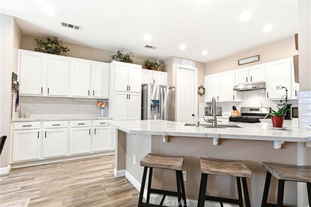 13150 La Jolla, Hesperia, CA 92344