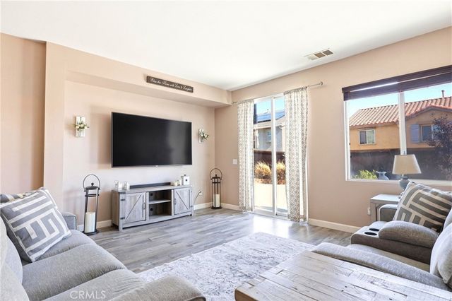 13150 La Jolla, Hesperia, CA 92344