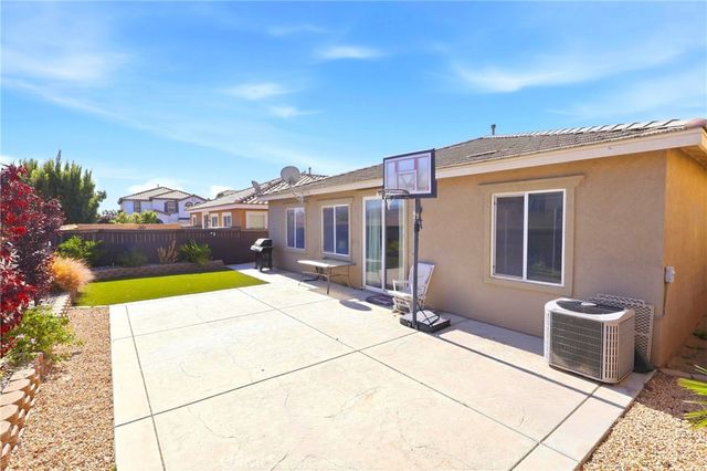 13150 La Jolla, Hesperia, CA 92344
