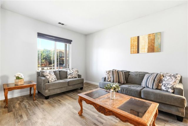 13150 La Jolla, Hesperia, CA 92344