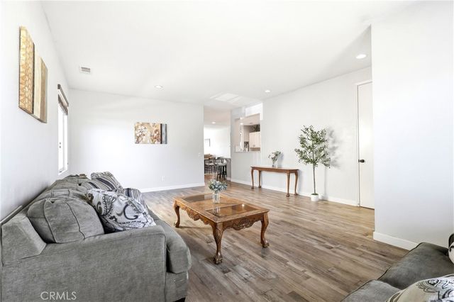 13150 La Jolla, Hesperia, CA 92344