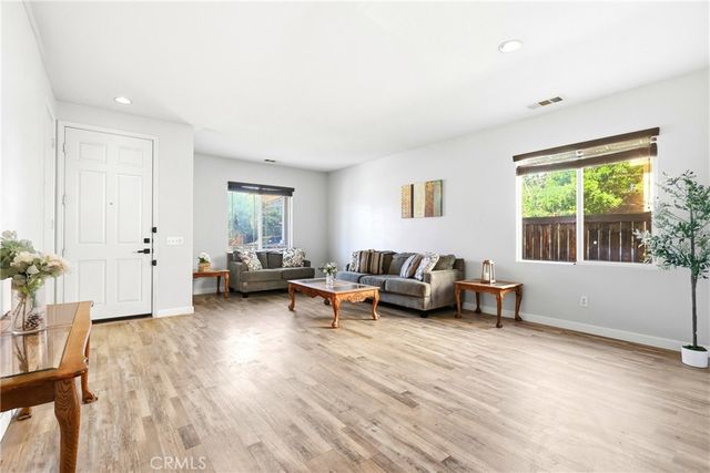 13150 La Jolla, Hesperia, CA 92344