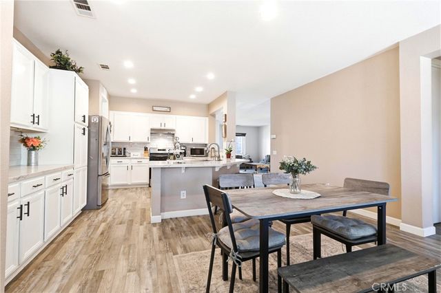 13150 La Jolla, Hesperia, CA 92344