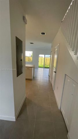 1844 SE 27th Rd, Homestead, FL 33035