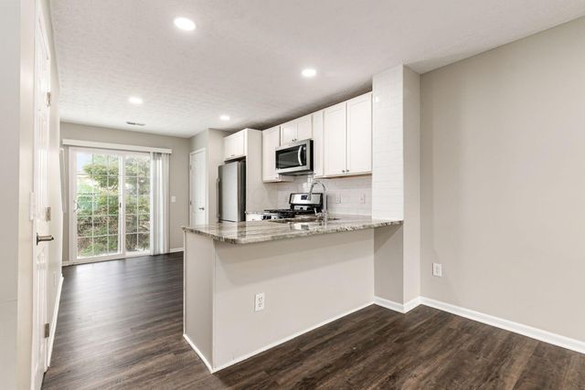 6018 Brice Park Drive, 17C, Canal Winchester, OH 43110