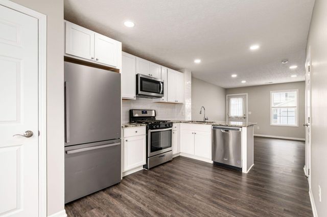 6018 Brice Park Drive, 17C, Canal Winchester, OH 43110