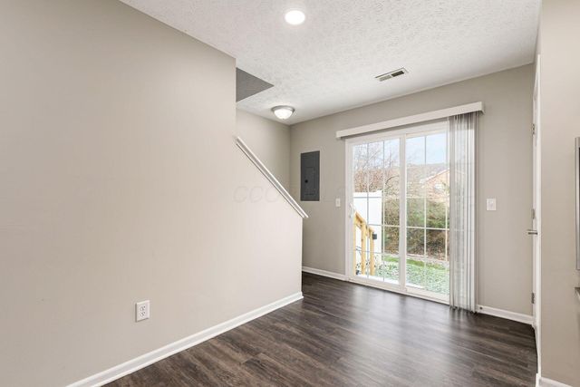 6018 Brice Park Drive, 17C, Canal Winchester, OH 43110