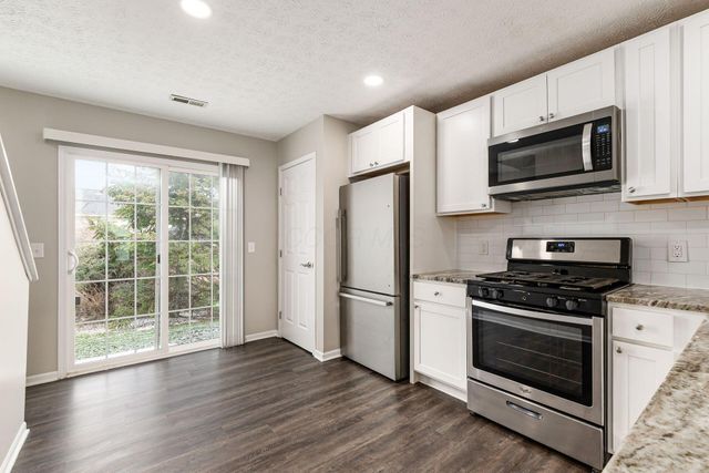 6018 Brice Park Drive, 17C, Canal Winchester, OH 43110