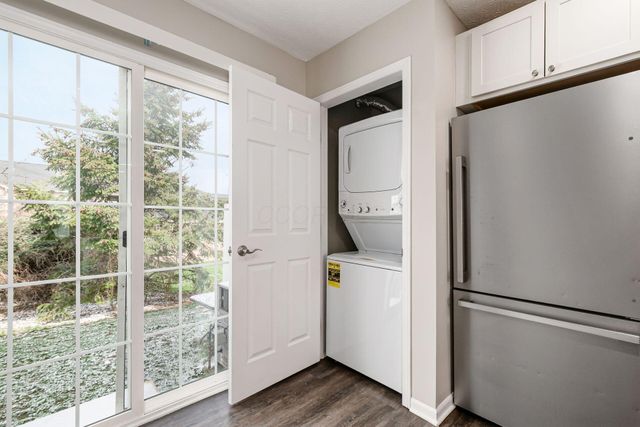 6018 Brice Park Drive, 17C, Canal Winchester, OH 43110