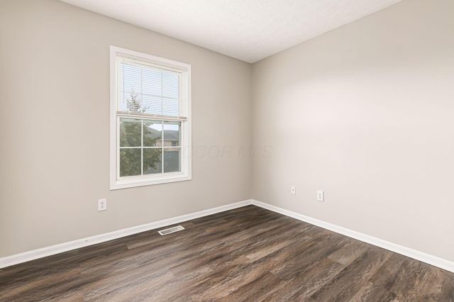 6018 Brice Park Drive, 17C, Canal Winchester, OH 43110