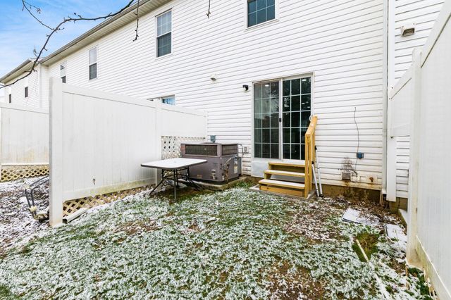 6018 Brice Park Drive, 17C, Canal Winchester, OH 43110