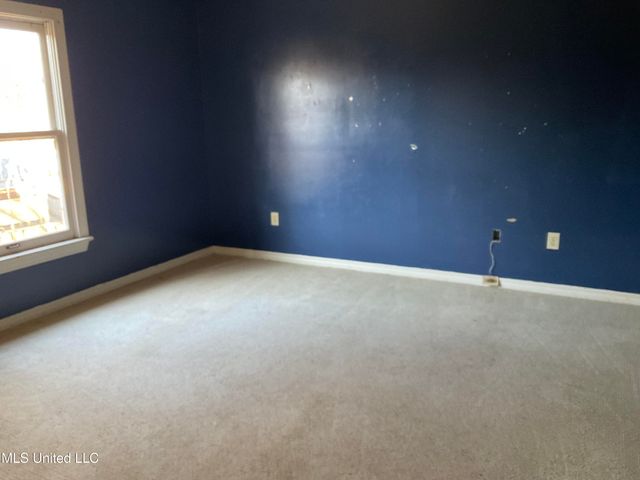 6 Moss Forest Place, Jackson, MS 39211