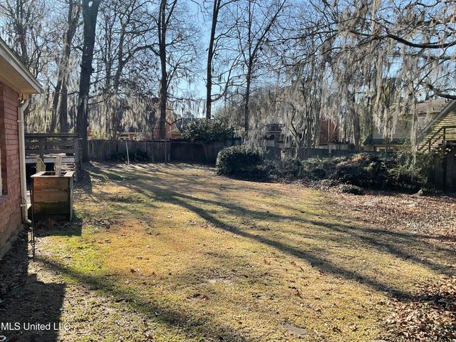 6 Moss Forest Place, Jackson, MS 39211