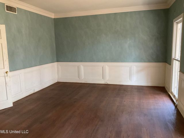 6 Moss Forest Place, Jackson, MS 39211