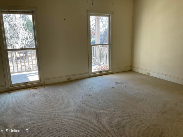 6 Moss Forest Place, Jackson, MS 39211