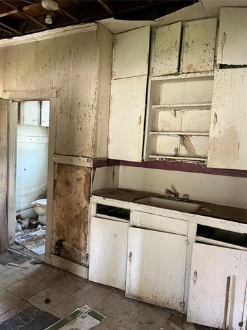 409 N 3rd Avenue, Marshalltown, IA 50158