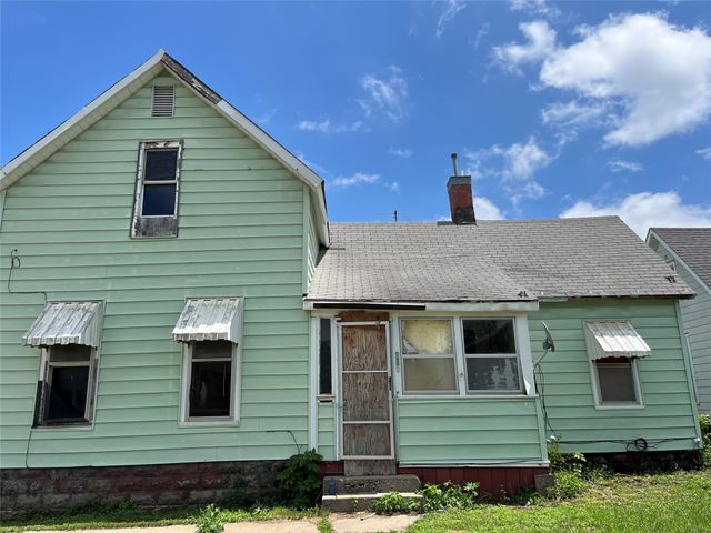 409 N 3rd Avenue, Marshalltown, IA 50158