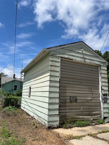 409 N 3rd Avenue, Marshalltown, IA 50158