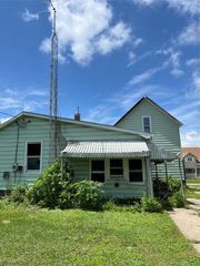 409 N 3rd Avenue, Marshalltown, IA 50158