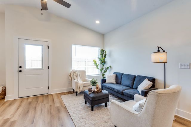 5710 E Bristol, Bel Aire, KS 67220