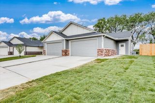 5710 E Bristol, Bel Aire, KS 67220