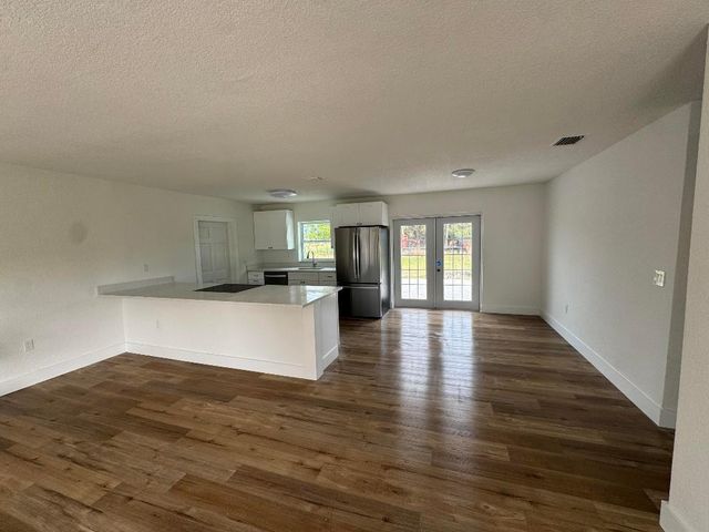 5800 Melville Road, Fort Pierce, FL 34982