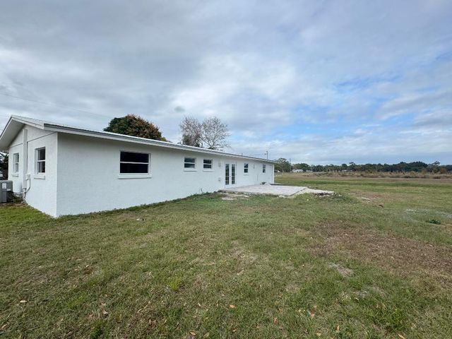 5800 Melville Road, Fort Pierce, FL 34982