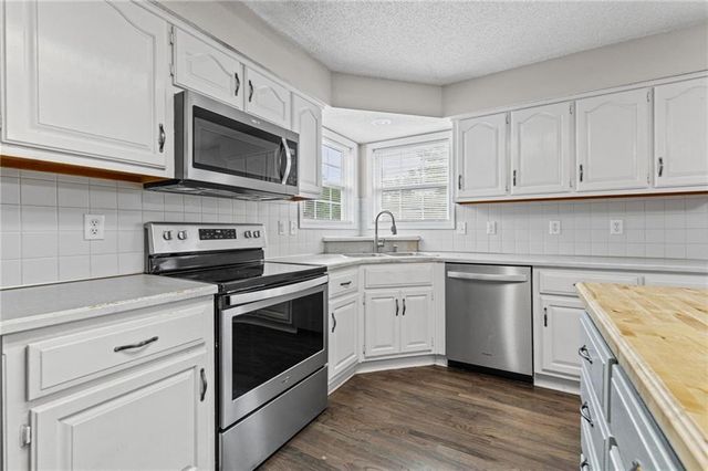 16414 Hight Avenue, Belton, MO 64012