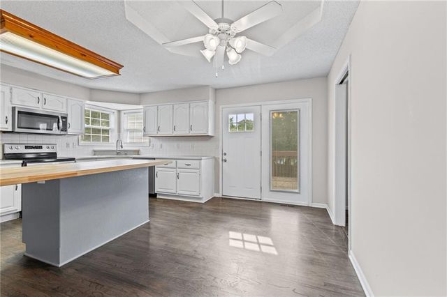 16414 Hight Avenue, Belton, MO 64012