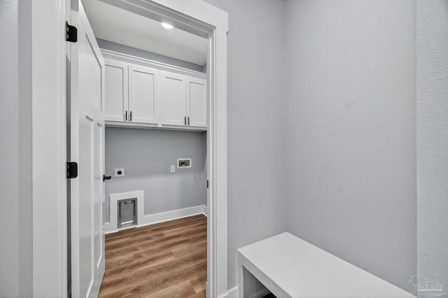 3011 N 15th Ave, Milton, FL 32583