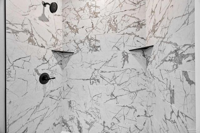 3011 N 15th Ave, Milton, FL 32583