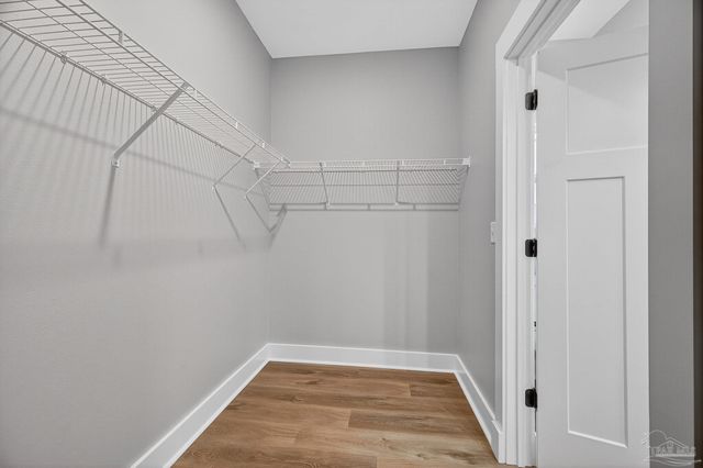 3011 N 15th Ave, Milton, FL 32583