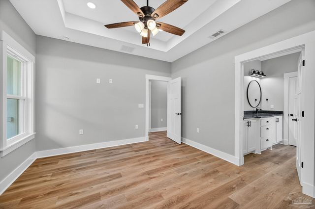 3011 N 15th Ave, Milton, FL 32583