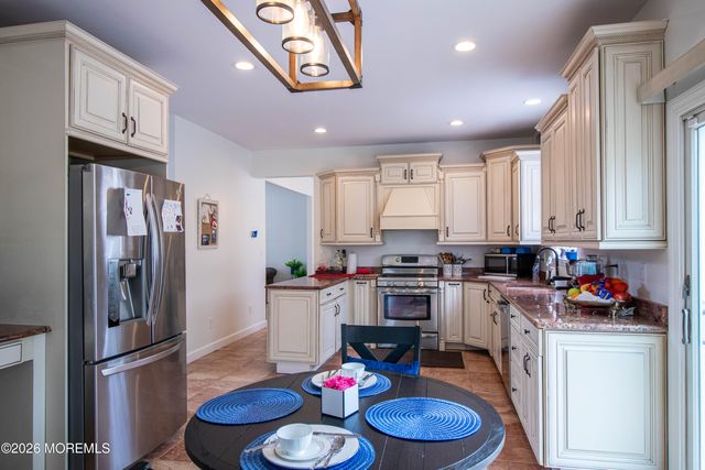 845 Woodbury Drive, Jackson, NJ 08527