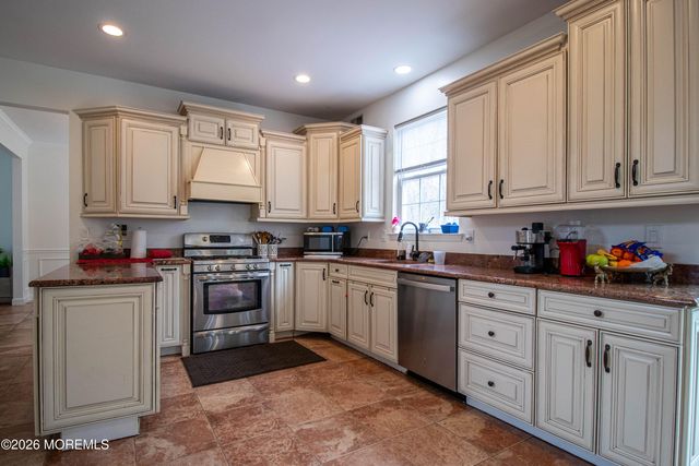 845 Woodbury Drive, Jackson, NJ 08527