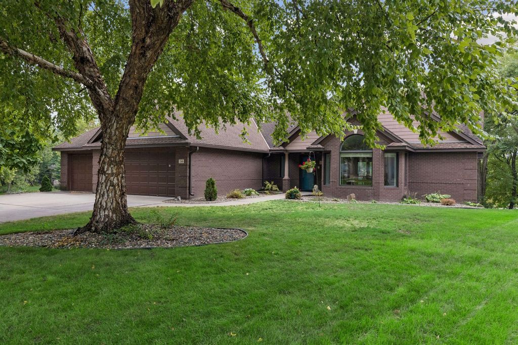 2349 16th Terrace NW, New Brighton, MN 55112 — photo 2