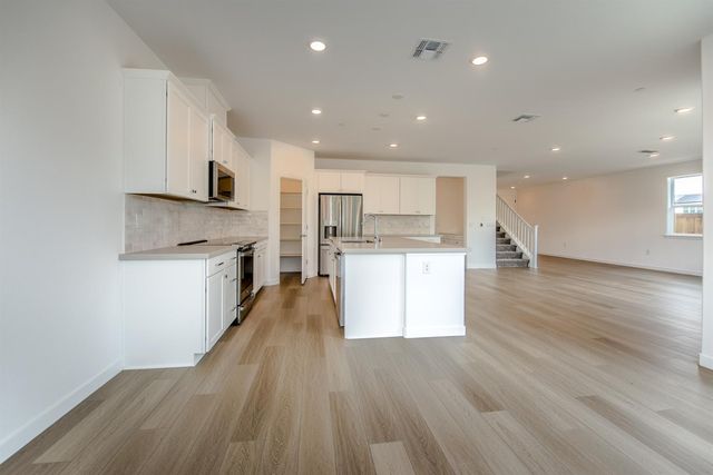 8512 Cottonseed Way, Elk Grove, CA 95624