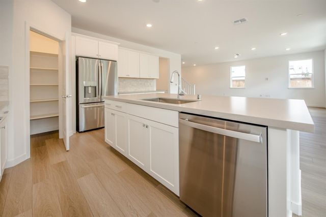 8512 Cottonseed Way, Elk Grove, CA 95624